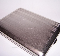 Zigarettenetui nickelfarben satiniert Streifen 100 mm